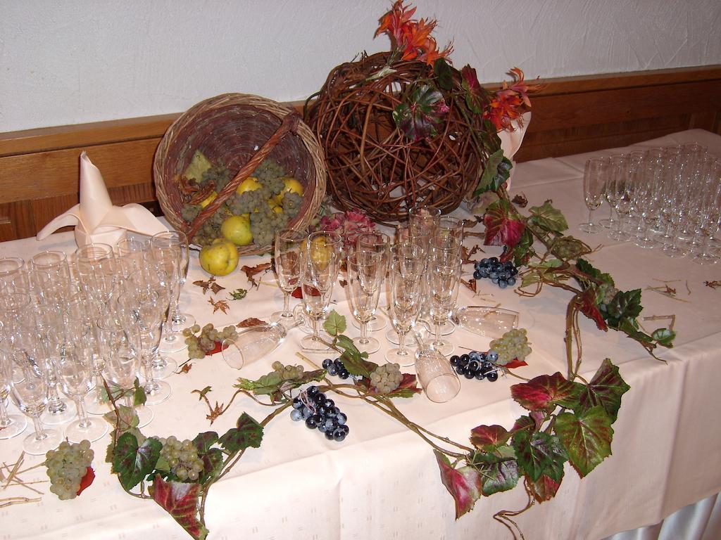 Kusel Hotel - Reweschnier מראה חיצוני תמונה
